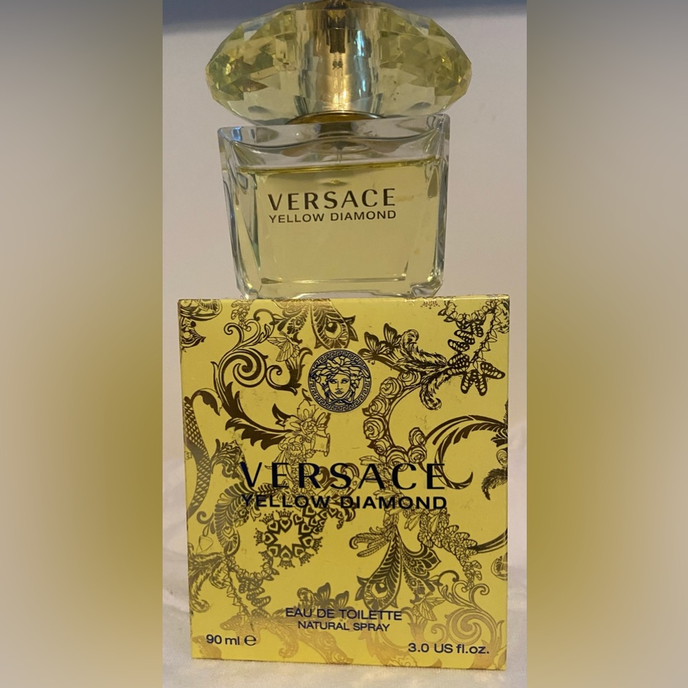 FULL 3 oz authentic VERSACE YELLOW DIAMONDS fragrance. Original price $105